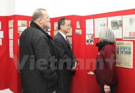 Le Parti communiste argentin honore le Président Ho Chi Minh